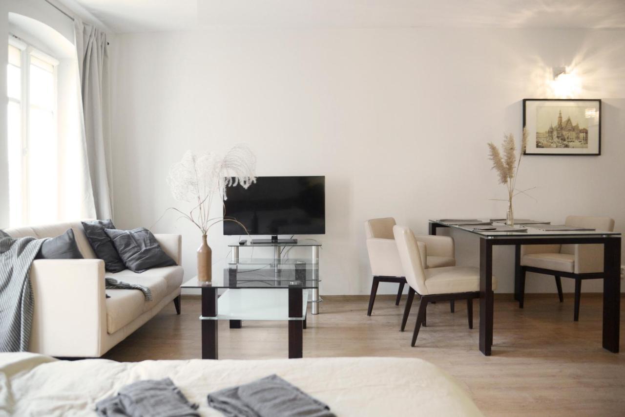 By The River And City Center - Comfortable Rooms ヴロツワフ エクステリア 写真