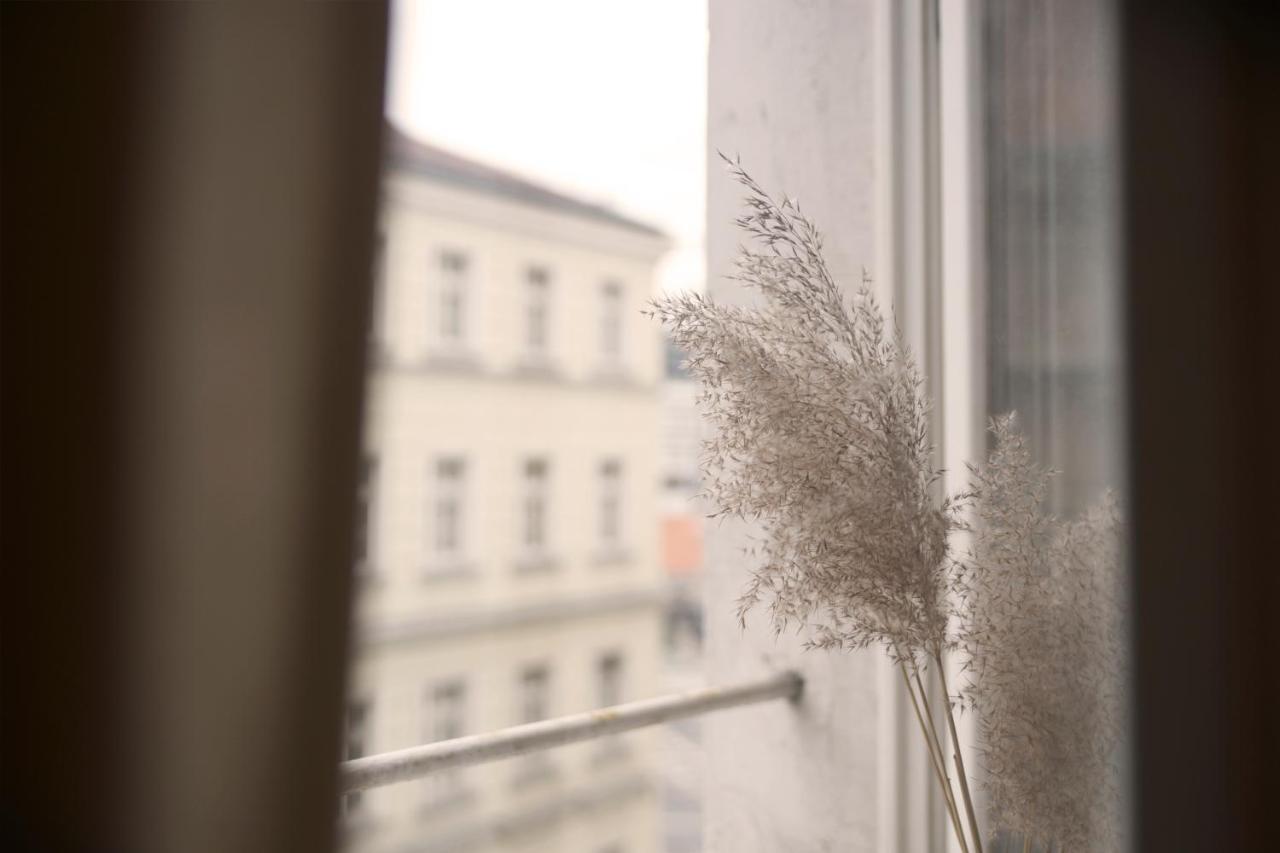 By The River And City Center - Comfortable Rooms ヴロツワフ エクステリア 写真