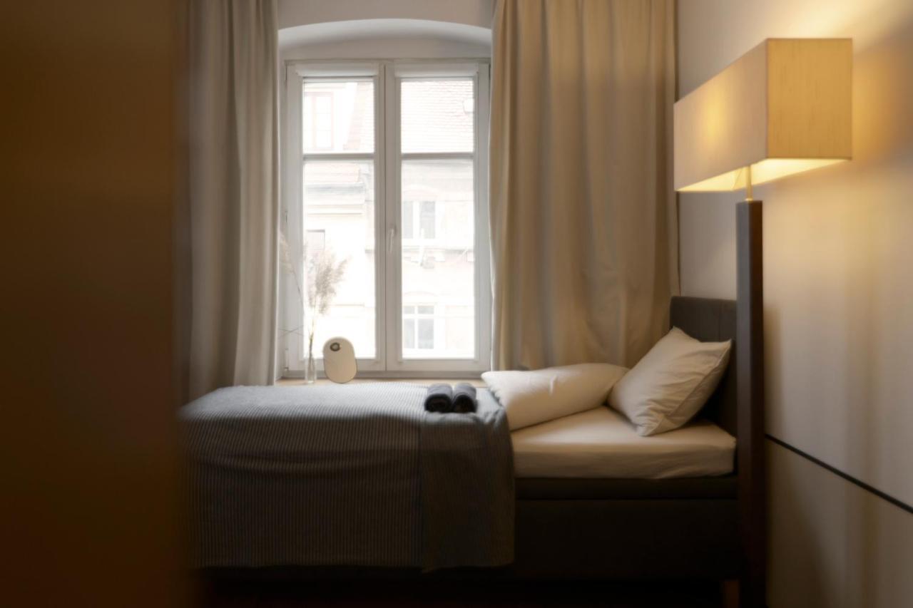 By The River And City Center - Comfortable Rooms ヴロツワフ エクステリア 写真